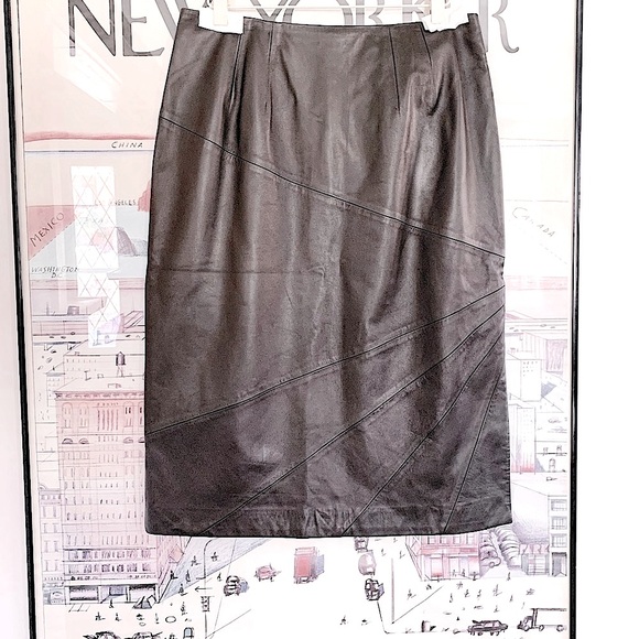 Brown leather pencil skirt with side slit, smooth waist line, a classic size 10 - Picture 2 of 13